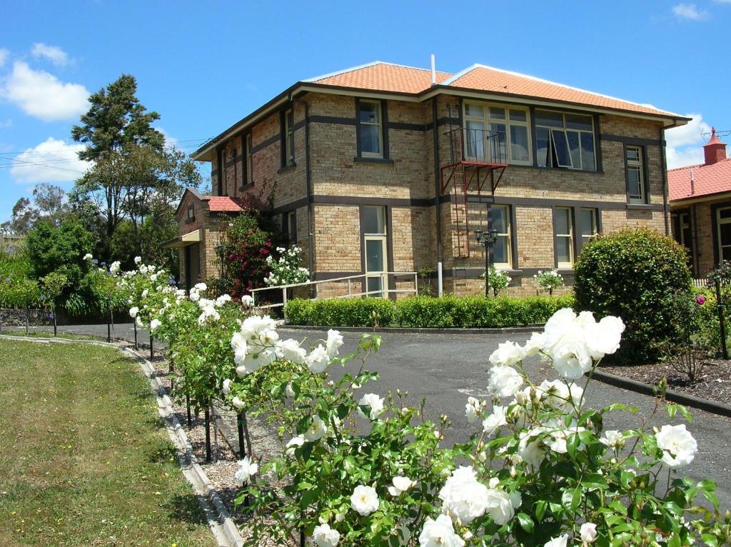 Manor Views Nz Hotel Huntly Bagian luar foto