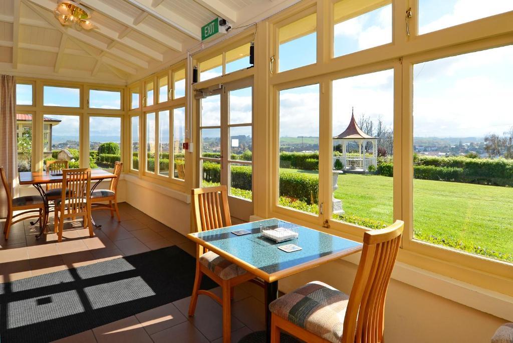 Manor Views Nz Hotel Huntly Ruang foto