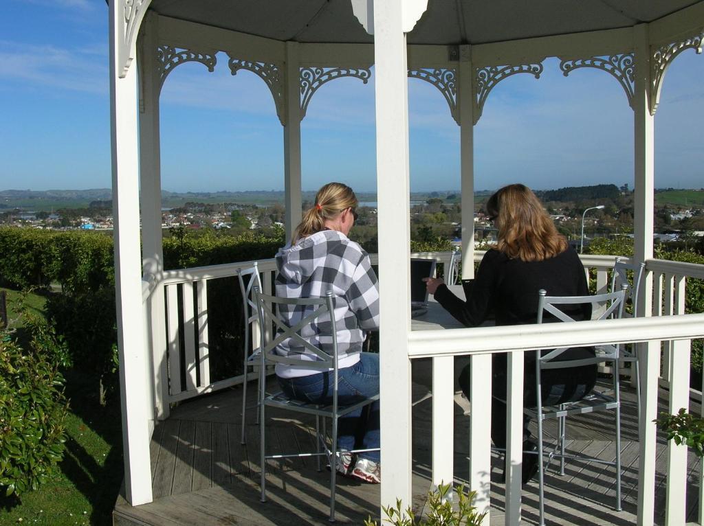 Manor Views Nz Hotel Huntly Ruang foto