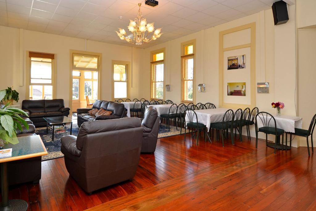 Manor Views Nz Hotel Huntly Ruang foto