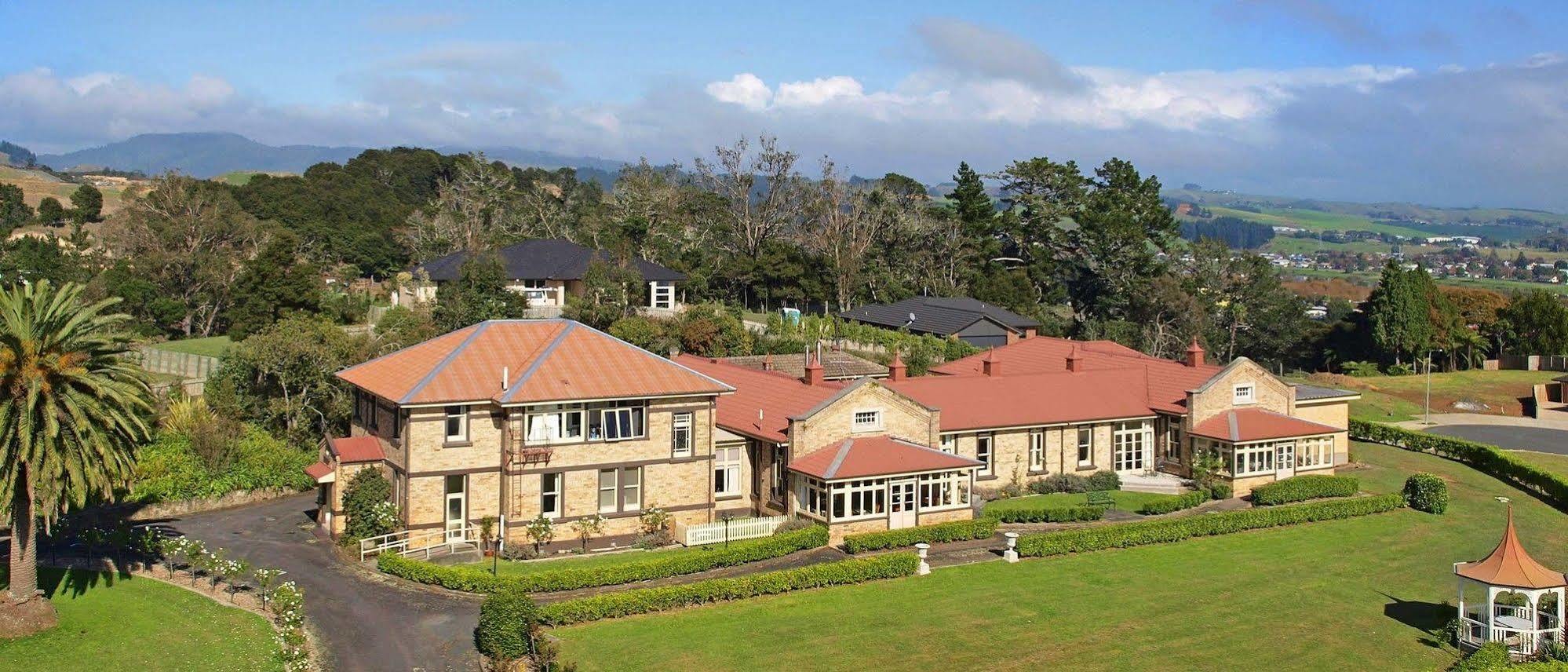 Manor Views Nz Hotel Huntly Bagian luar foto