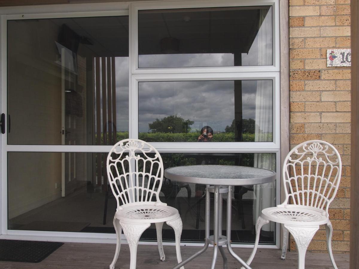 Manor Views Nz Hotel Huntly Bagian luar foto