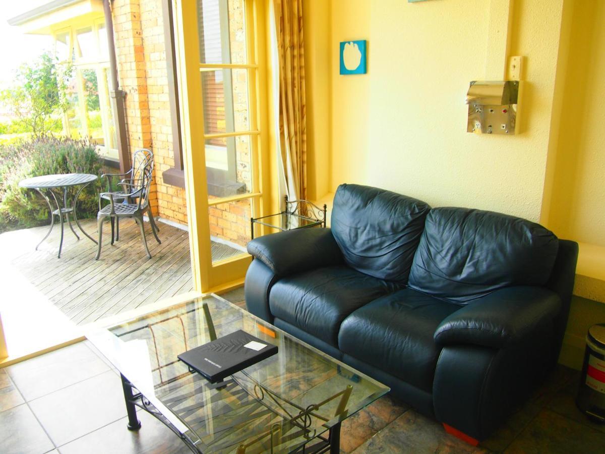 Manor Views Nz Hotel Huntly Bagian luar foto