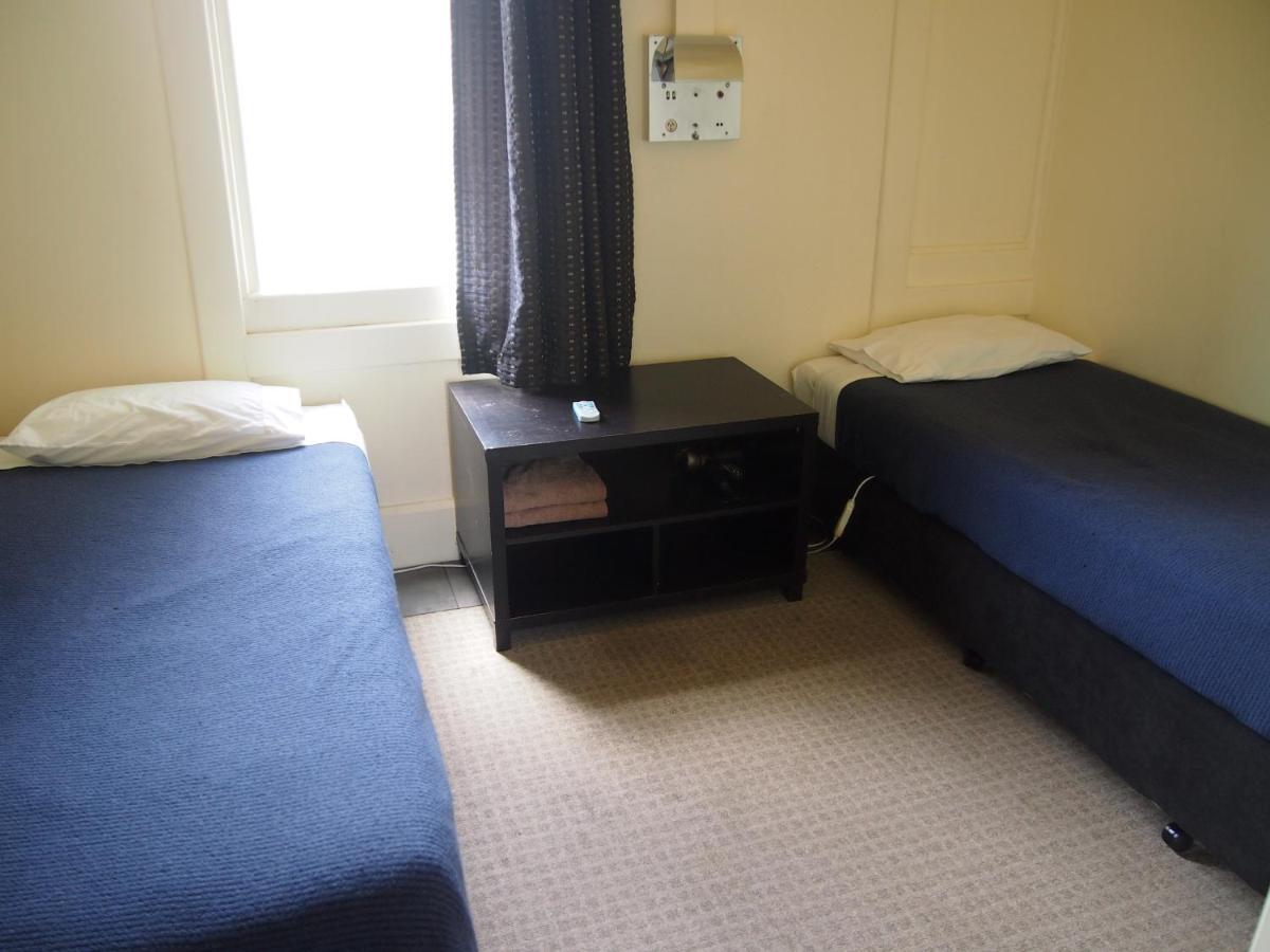 Manor Views Nz Hotel Huntly Bagian luar foto